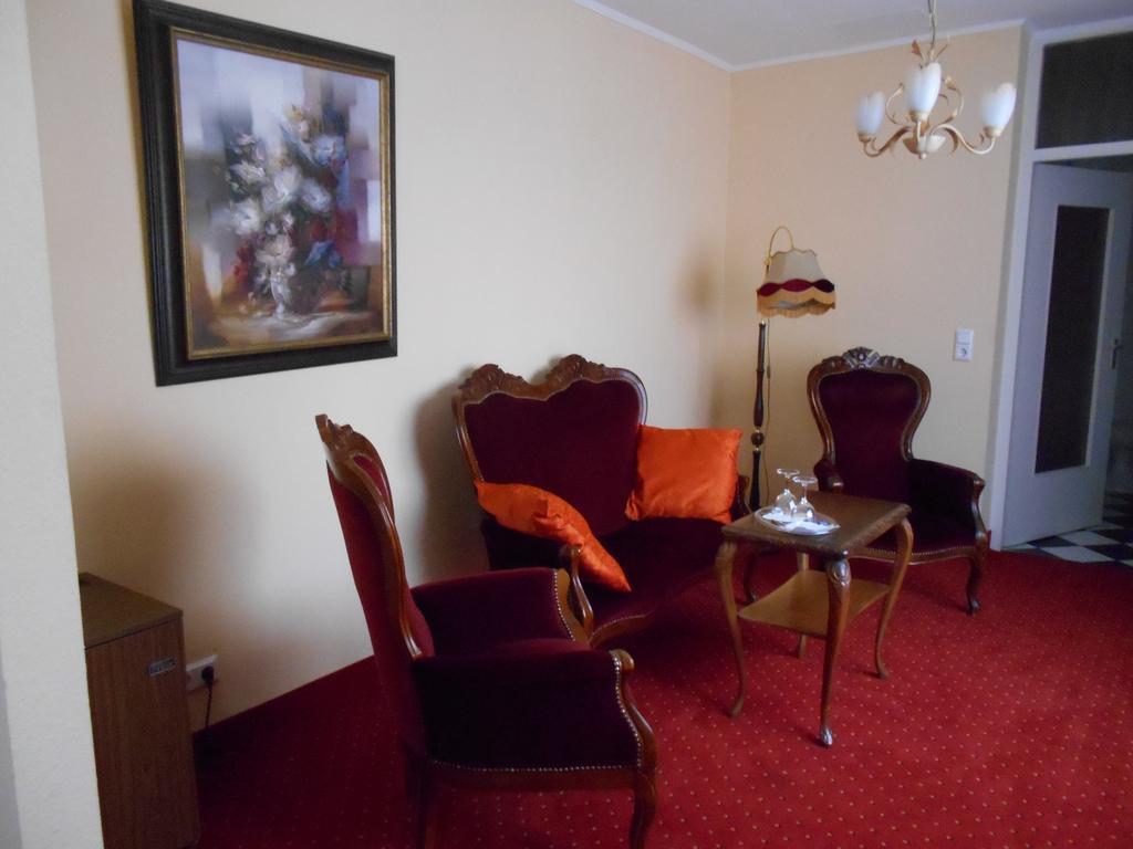 Hotel Posthof Sankt Wendel Pokoj fotografie